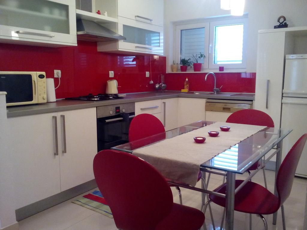 Apartment Petra Baška Voda Buitenkant foto